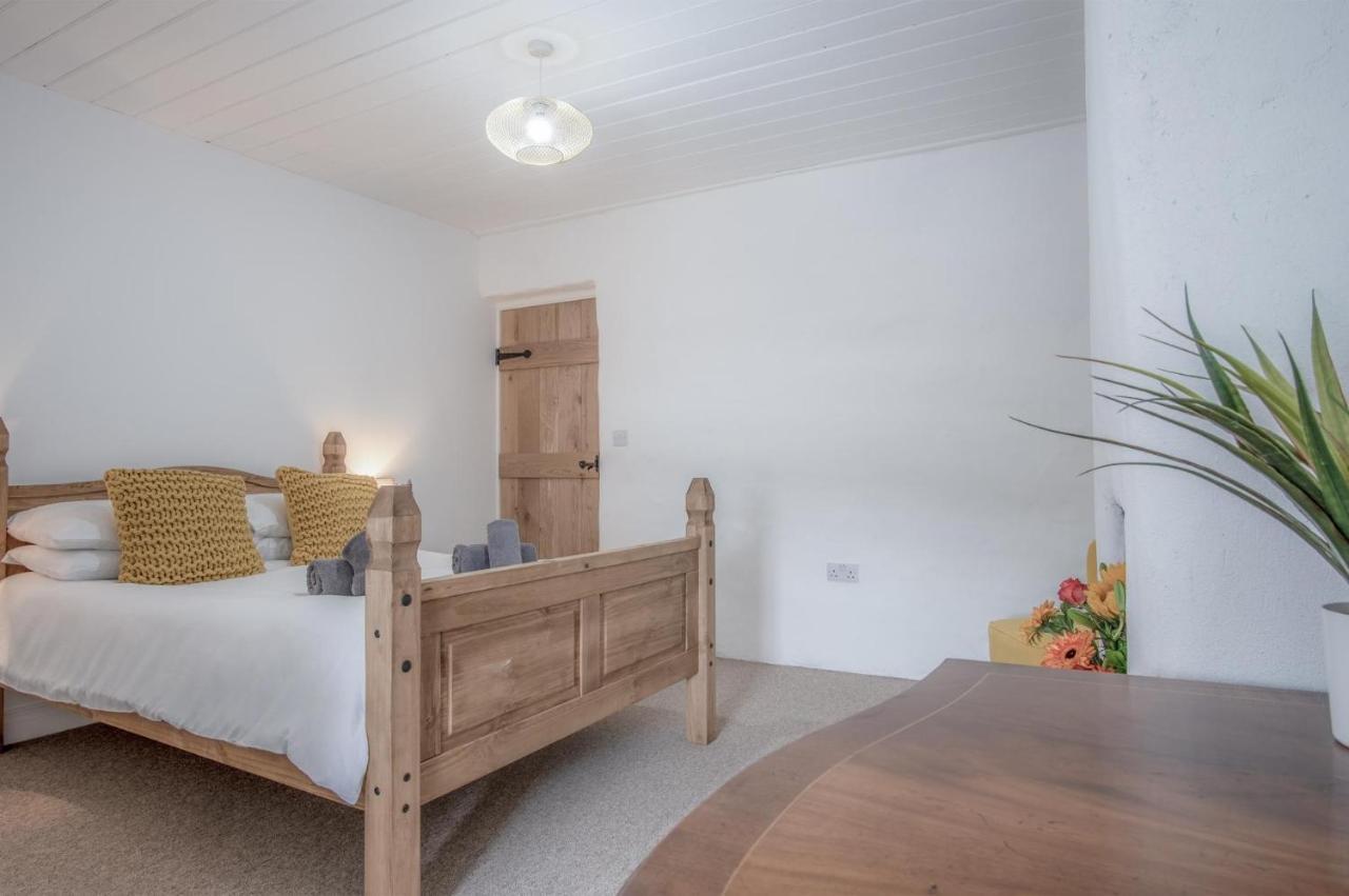 Brook Cottage - 2 Bedroom Cottage - Dale Екстер'єр фото
