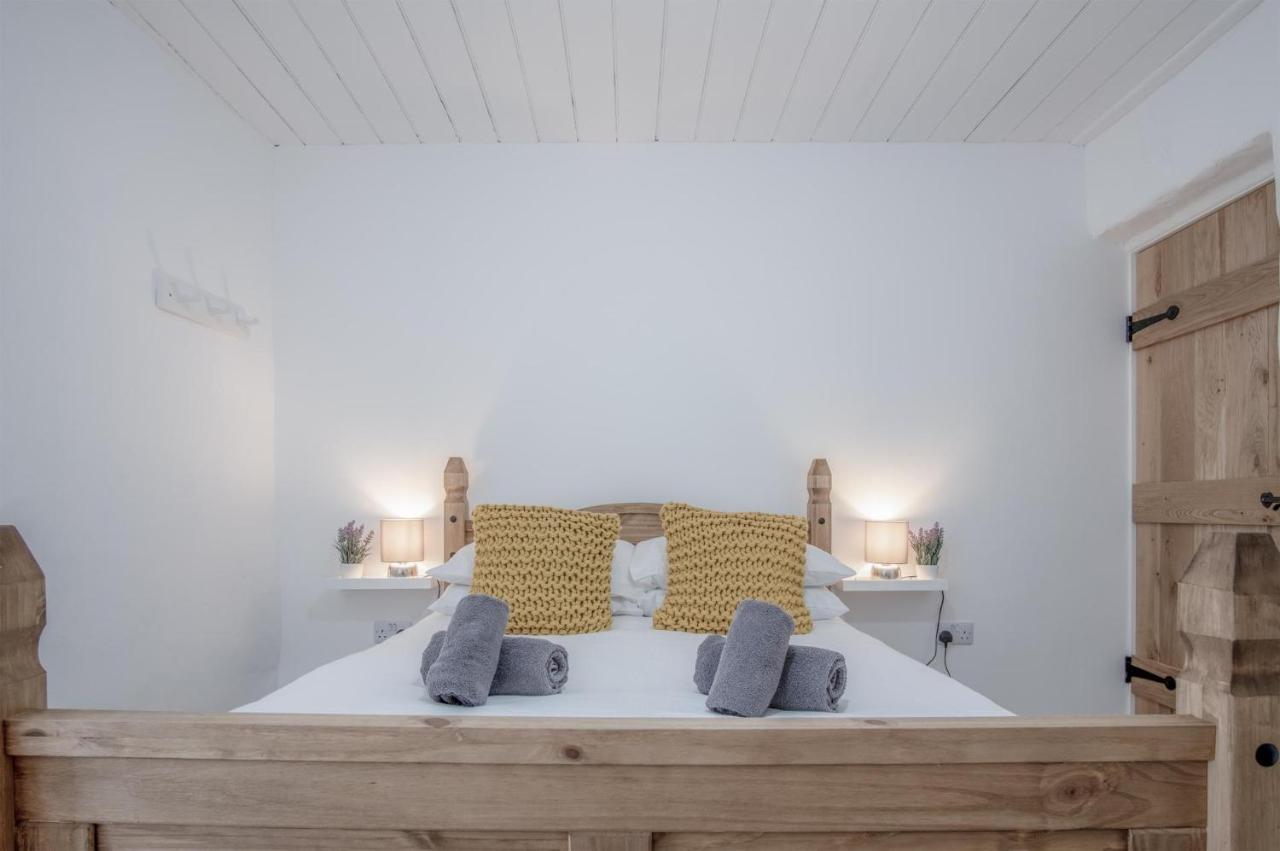 Brook Cottage - 2 Bedroom Cottage - Dale Екстер'єр фото